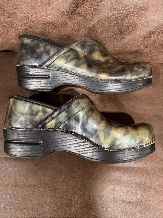 Dansko Shoes - Dansko Professional Marbled Patent Leather Clogs